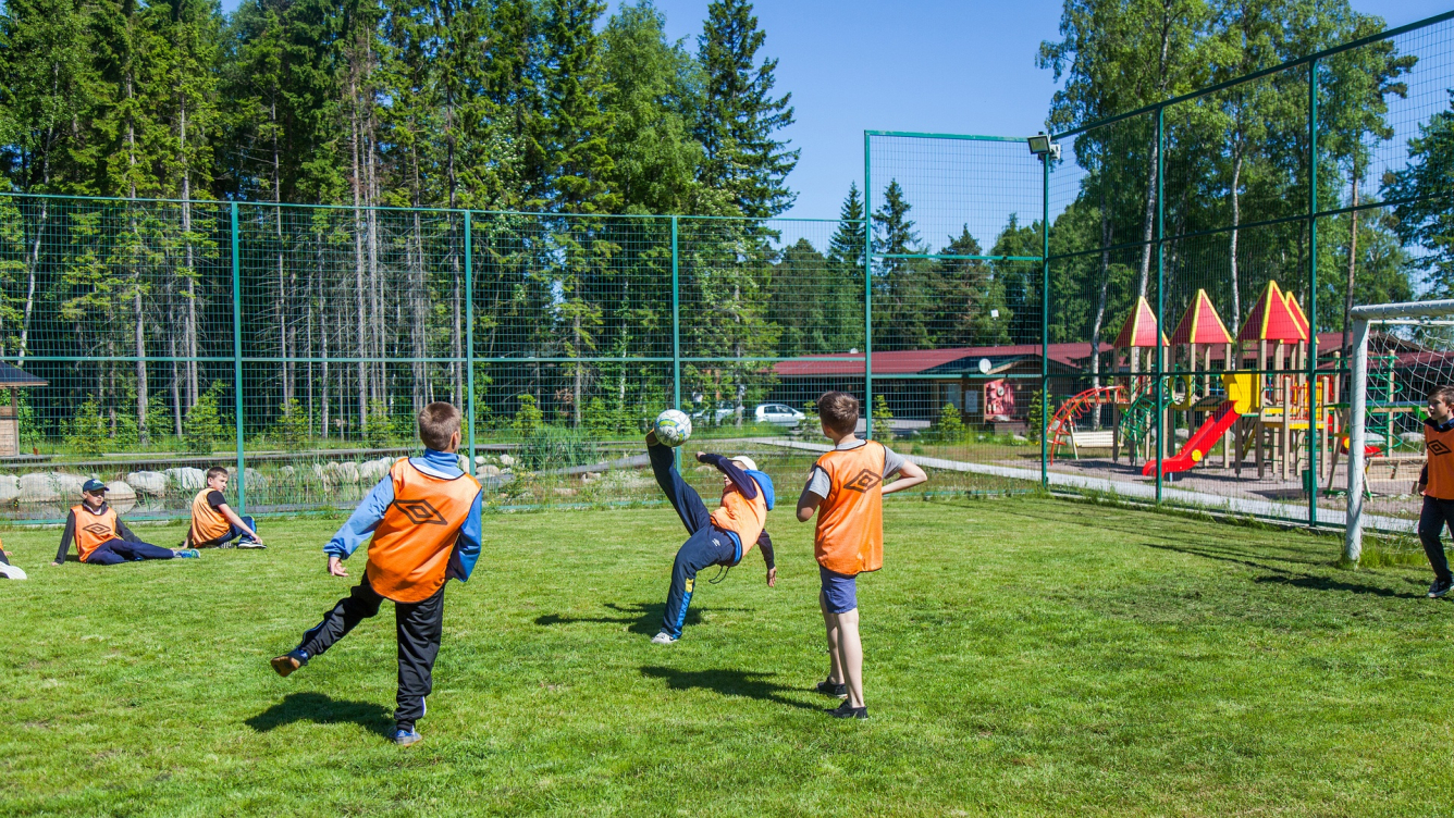 Весенние каникулы
